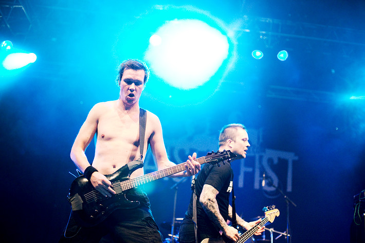 2009-06-27 - Raised Fist från Peace & Love, Borlänge