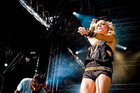 2009-07-02 - The Sounds från Arvikafestivalen, Arvika