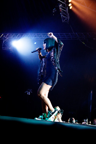 2009-07-04 - Lily Allen från Roskildefestivalen, Roskilde