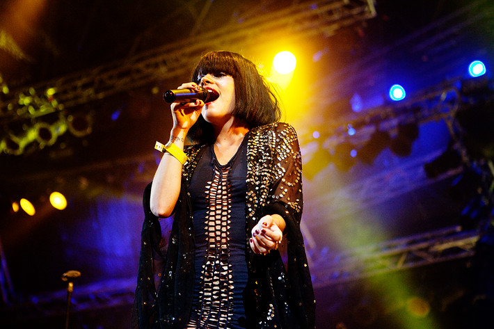 2009-07-04 - Lily Allen från Roskildefestivalen, Roskilde