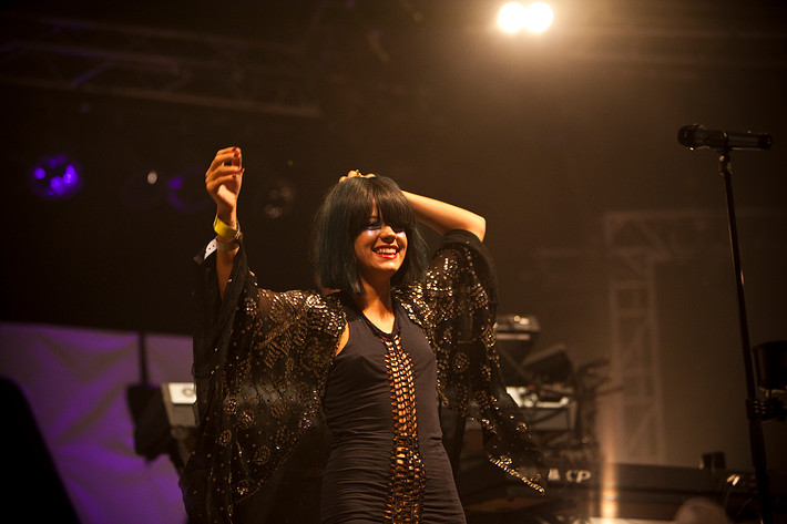 2009-07-04 - Lily Allen från Roskildefestivalen, Roskilde