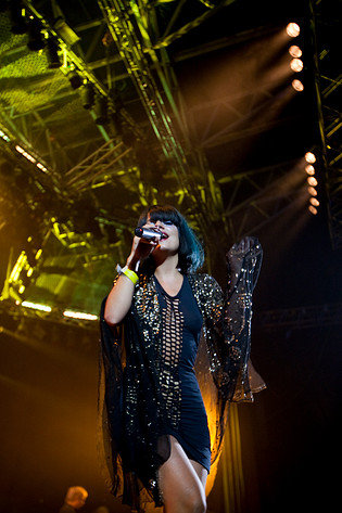 2009-07-04 - Lily Allen från Roskildefestivalen, Roskilde