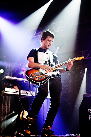 2009-07-05 - White Lies från Roskildefestivalen, Roskilde