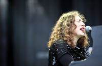 2009-07-09 - Regina Spektor från Hultsfredsfestivalen, Hultsfred