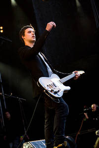 2009-07-09 - White Lies från Hultsfredsfestivalen, Hultsfred