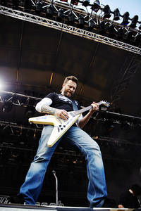 2009-07-10 - Mustasch från Rockweekend, Kilafors