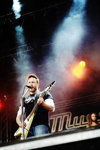 2009-07-10 - Mustasch från Rockweekend, Kilafors