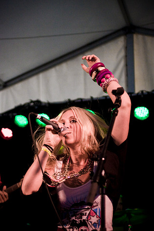 2009-07-11 - Cleo & Syster Sol från Hultsfredsfestivalen, Hultsfred