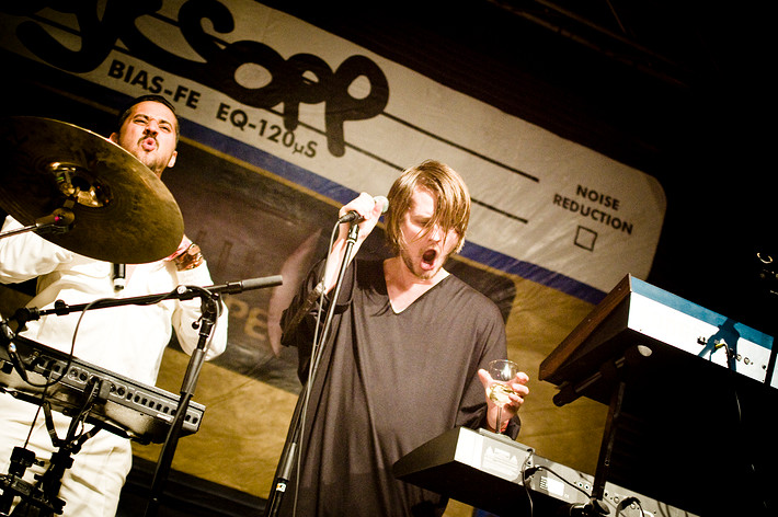 2009-07-02 - Röyksopp från Arvikafestivalen, Arvika
