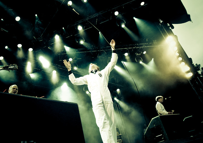 2009-07-18 - The Hives från Sonisphere, Hultsfred
