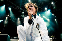 2009-07-18 - The Hives från Sonisphere, Hultsfred