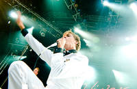 2009-07-18 - The Hives från Sonisphere, Hultsfred
