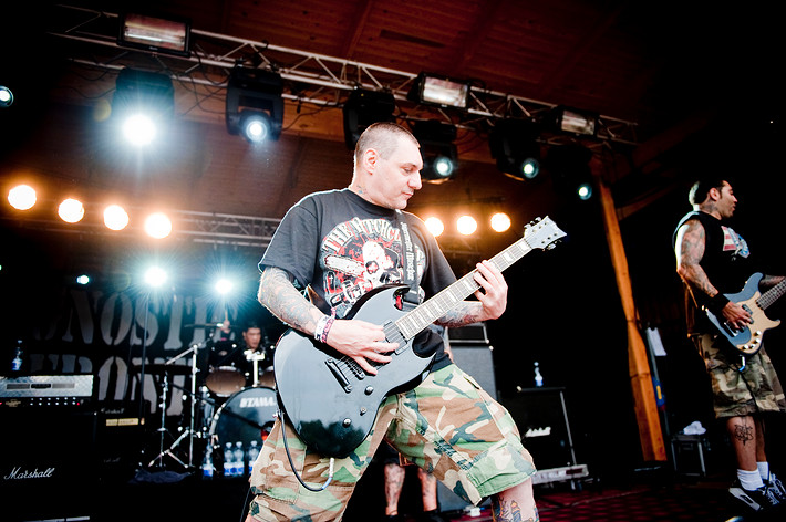 2009-08-01 - Agnostic Front från Emmabodafestivalen, Emmaboda