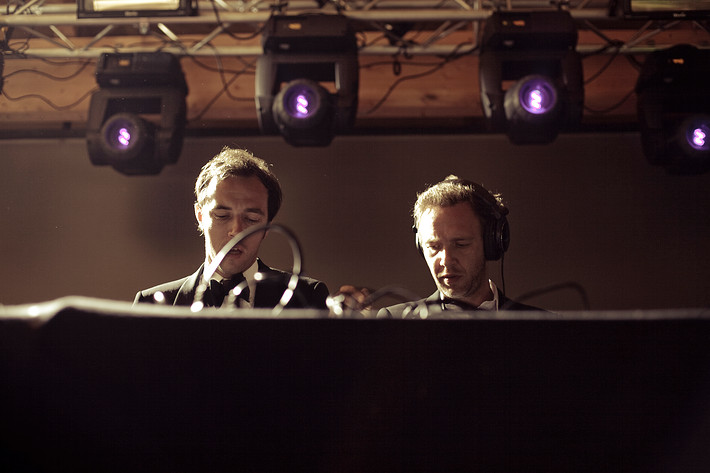 2009-07-30 - 2manydjs från Emmabodafestivalen, Emmaboda