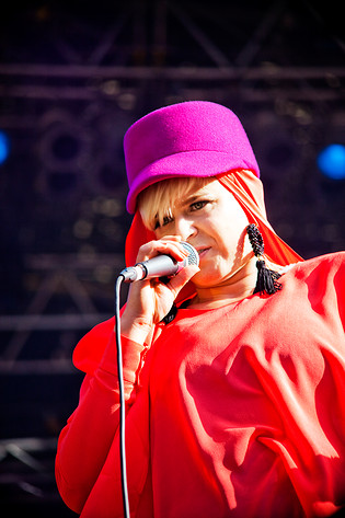 2009-08-14 - Robyn från Way Out West, Göteborg