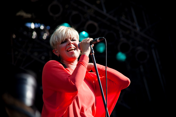 2009-08-14 - Robyn från Way Out West, Göteborg
