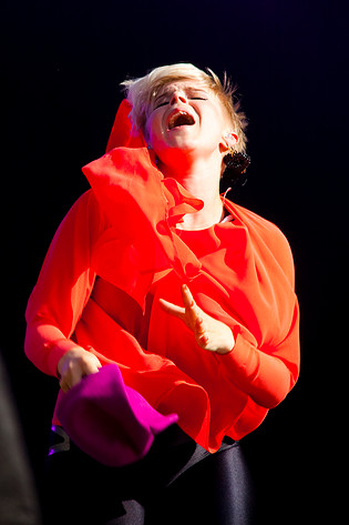 2009-08-14 - Robyn från Way Out West, Göteborg