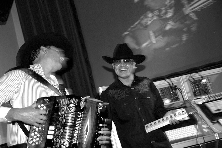 2009-08-21 - Nortec Collective från Södra bar, Stockholm