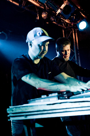 2009-09-24 - Pan Sonic från Debaser Slussen, Stockholm
