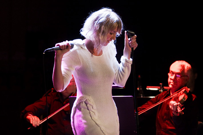 2009-10-02 - Veronica Maggio från Konserthuset, Göteborg