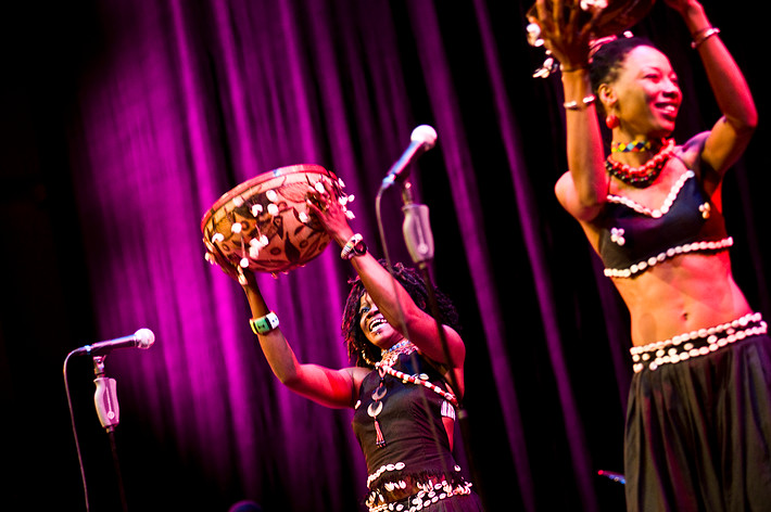 2009-11-06 - Oumou Sangaré från Konserthuset, Stockholm