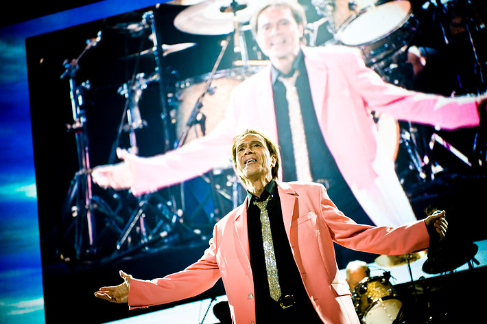 2009-11-20 - Cliff Richard & The Shadows från Globen, Stockholm
