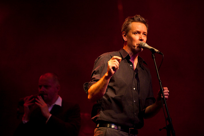 2009-11-21 - Bad Liver & Hans Brustna Hjärtan från Södra Teatern, Stockholm