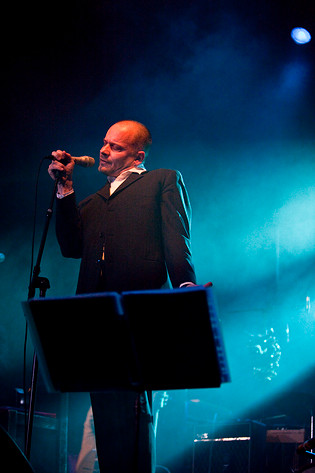 2009-11-21 - Bad Liver & Hans Brustna Hjärtan från Södra Teatern, Stockholm