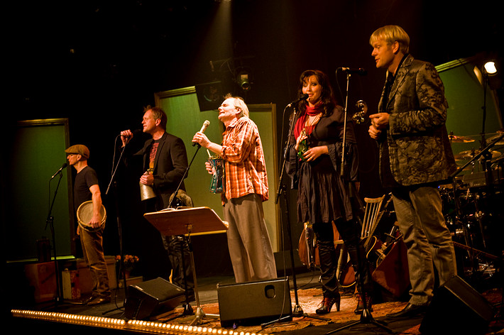 2009-11-26 - Peter Carlsson & Blå Grodorna från Scalateatern, Stockholm