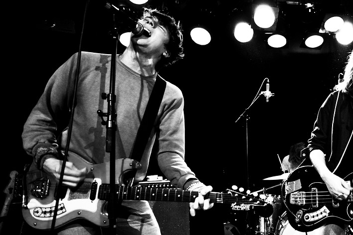 2009-11-26 - Masshysteri från Guitars, Umeå