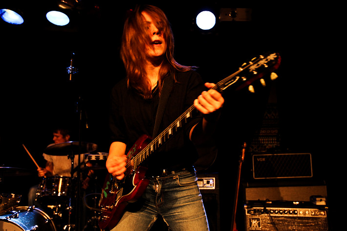 2009-11-26 - Masshysteri från Guitars, Umeå