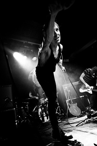 2009-11-27 - Florence Valentin från Guitars, Umeå