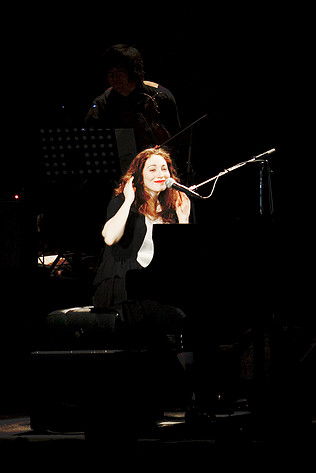 2009-12-11 - Regina Spektor från Lisebergshallen, Göteborg