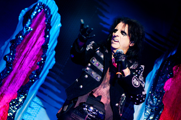 2009-12-15 - Alice Cooper från Bombardier Arena, Västerås