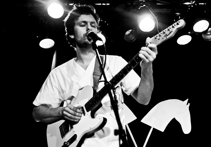 2009-12-16 - Two White Horses från Guitars, Umeå