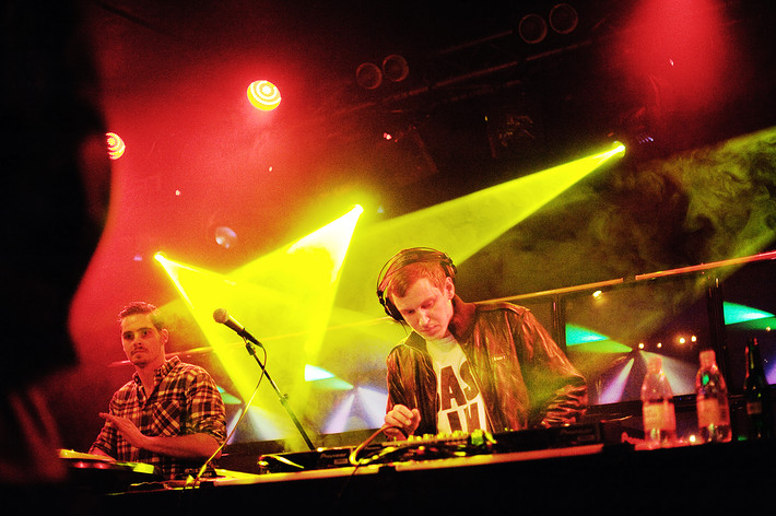 2009-12-17 - Lorentz & Sakarias från Debaser Strand, Stockholm