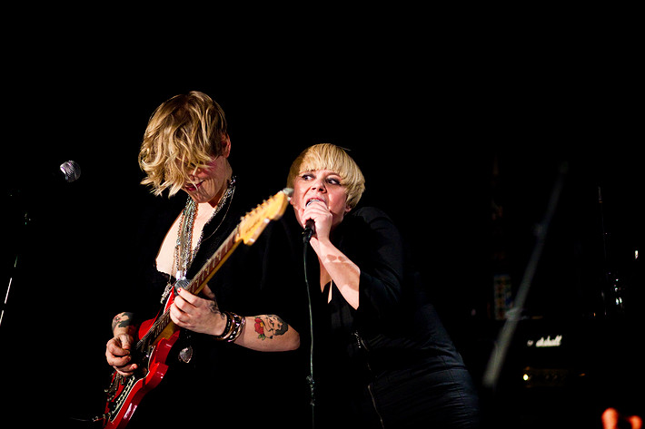 2009-12-18 - The Bombettes från Guitars, Umeå