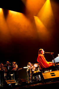 2010-01-06 - Jenny Wilson & Tensta Gospel Choir från Dramaten, Stockholm