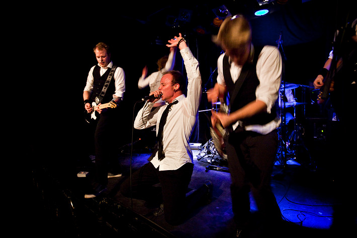 2010-01-15 - Ape Rape Escape från Guitars, Umeå