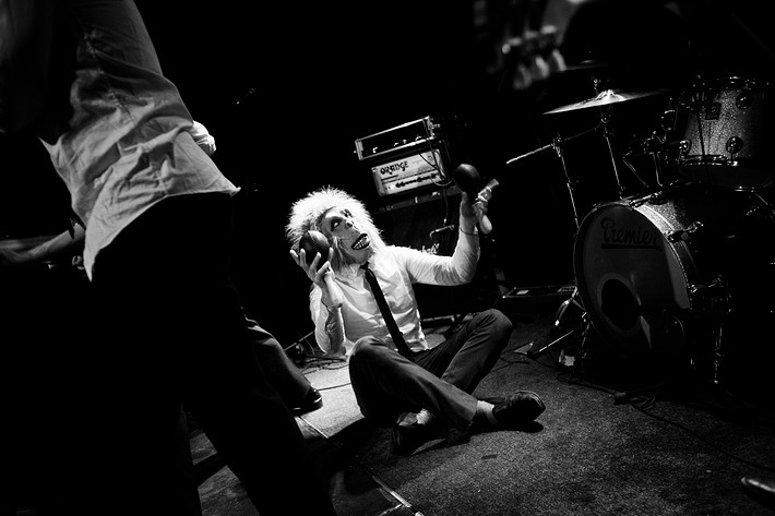 2010-01-15 - Ape Rape Escape från Guitars, Umeå