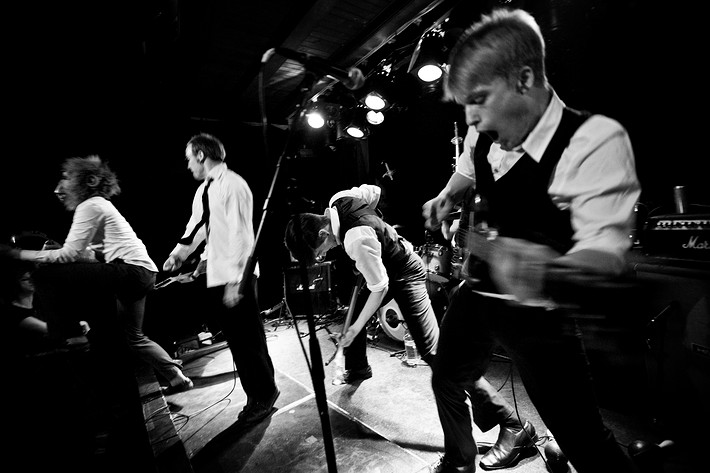 2010-01-15 - Ape Rape Escape från Guitars, Umeå