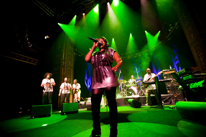 2010-02-27 - Angie Stone från Berns, Stockholm