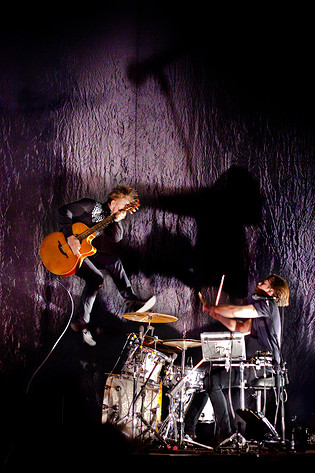 2010-02-13 - Johnossi från Sporthallen, Sundsvall