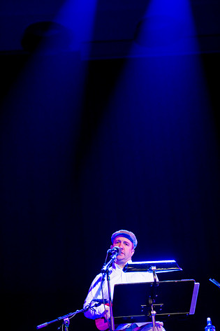2010-03-24 - The Magnetic Fields från Filadelfiakyrkan, Stockholm
