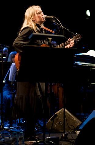 2010-04-09 - Ane Brun från Södra Teatern, Stockholm