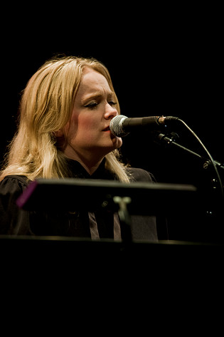2010-04-09 - Ane Brun från Södra Teatern, Stockholm