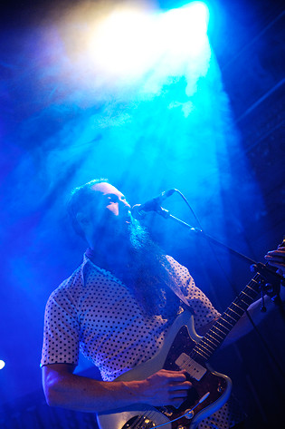 2010-05-03 - Dengue Fever från Berns, Stockholm