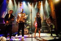 2010-05-03 - Dengue Fever från Berns, Stockholm