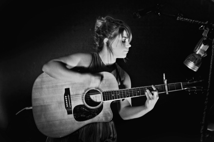 2010-05-05 - Basia Bulat från Debaser Medis, Stockholm