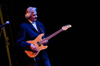 2010-05-08 - John McLaughlin & the 4th Dimension från Uppsala Konsert & Kongress, Uppsala